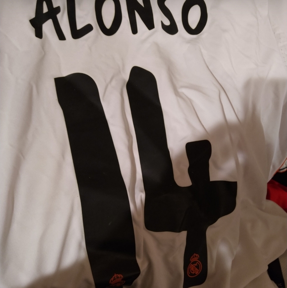 Alonso 2013 Medium Soccer Jersey/small shorts - Picture 2 of 4